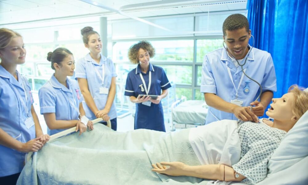 nursing-school-uses-police-simulation-to-help-nurses-combat-unconscious-bias