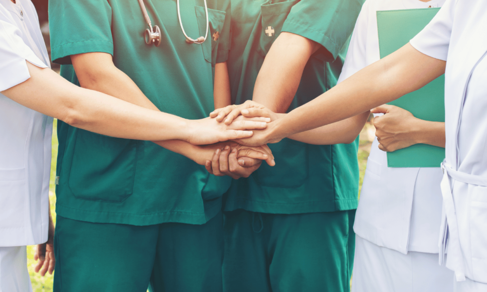 fostering-teamwork-and-collaboration-among-nursing-staff