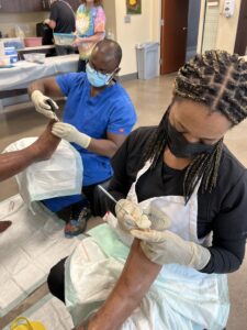 walking-the-path-of-service:-dnp-students-provide-foot-care-for-the-unhoused